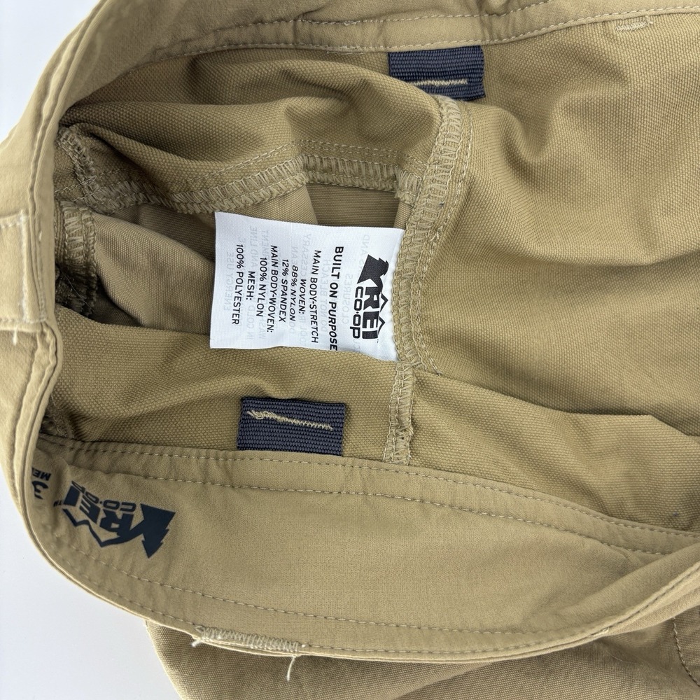 REI Men's Size 32 Tan Belted Stretch Nylon Outdoor Hiking Shorts 11" Inseam - Picture 6 of 8